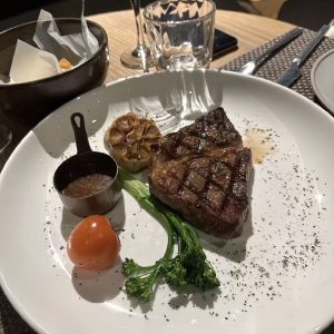 Original cut corn eye-feeding steak